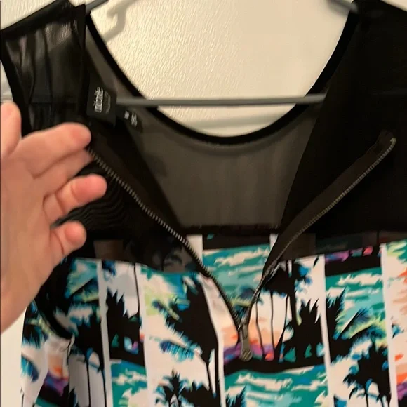 Nicole Black and Blue Graphic Tank Top - Picture 11 of 12